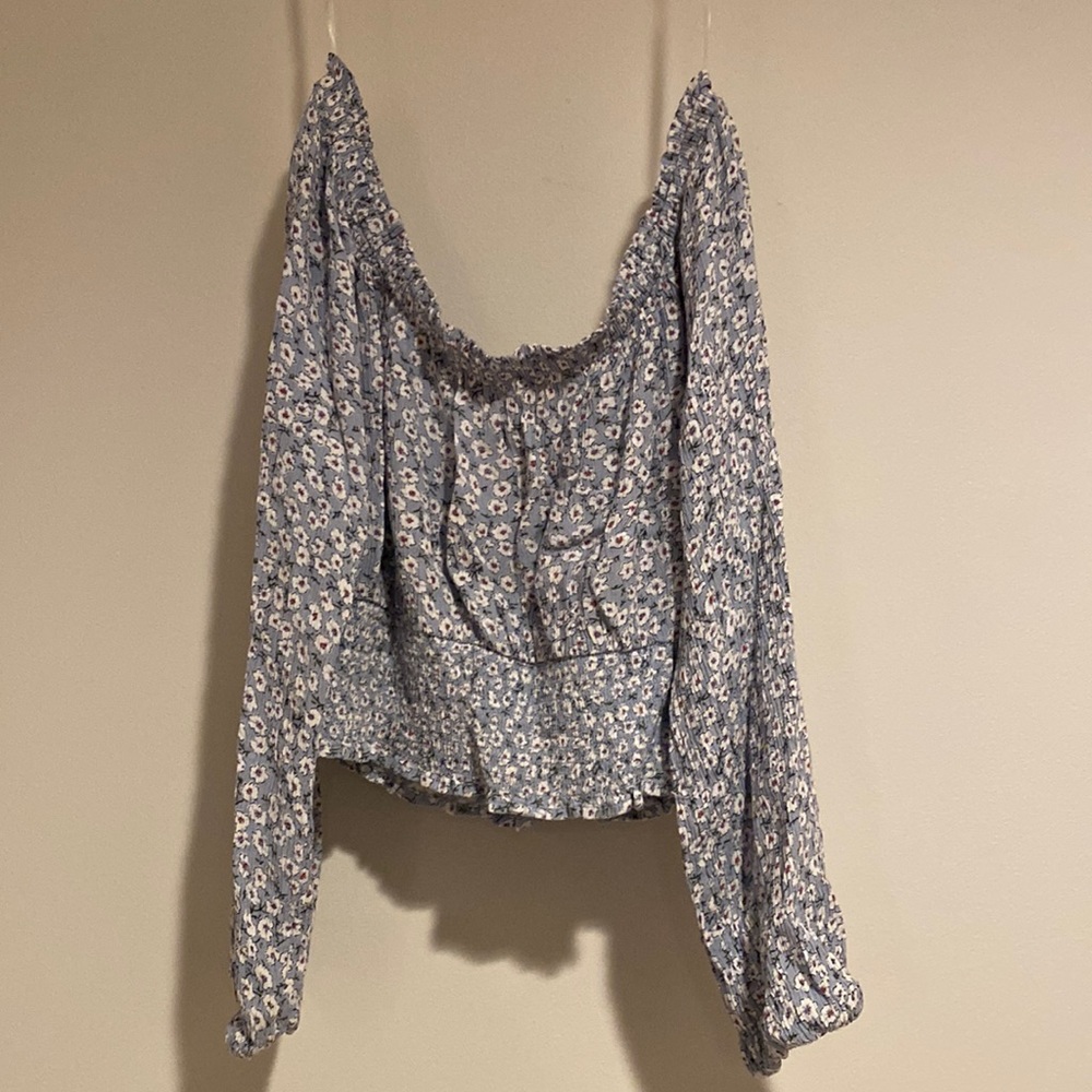 aeropastale women’s medium off the shoulder blouse
